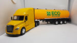Kit 4 Carretas 1/64 Volvo , Scania E Man Sortido Welly - Imagem 6