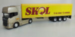 Kit 2 Miniaturas Carreta Baú  Volvo Fh 1/64 - Imagem 12