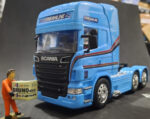 Miniatura Cavalo Scania 1/32 Edição Especial 60 Anos Do 113 - Imagem 4